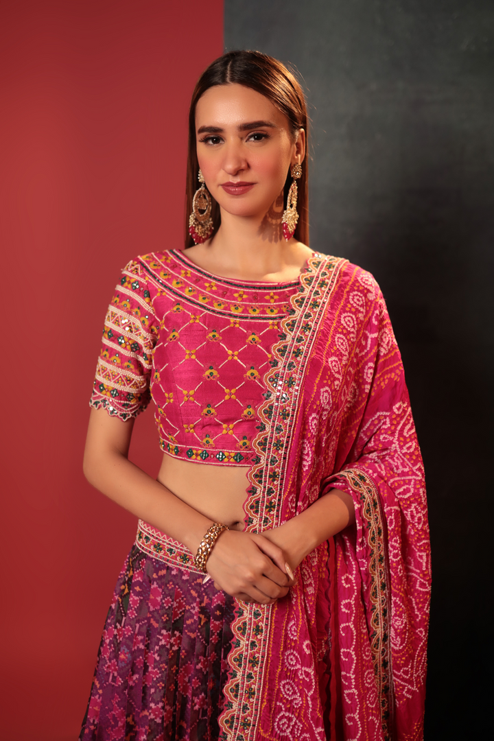 Magenta Patan Patola Lehenga Set - Bandhani