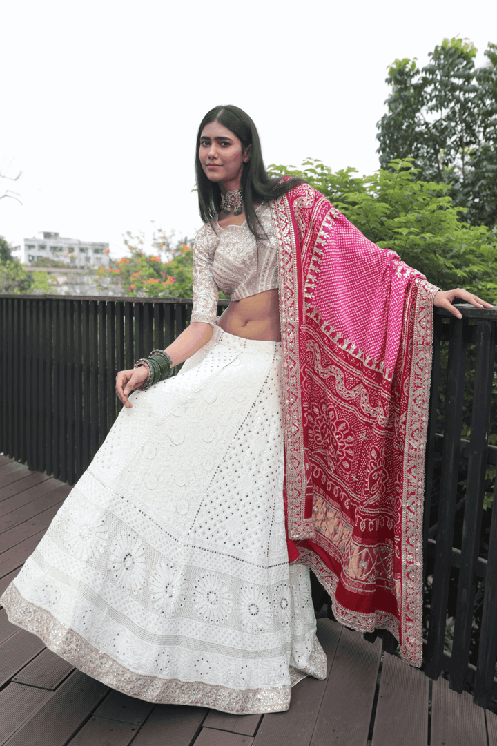 Off White Gotapatti Lehenga With Red-Rani Bandhani Dupatta - Bandhani