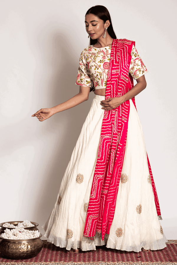 Off White Thread And Gota Blouse Paired With Crush Skirt And Bandhani Dupatta - Bandhani