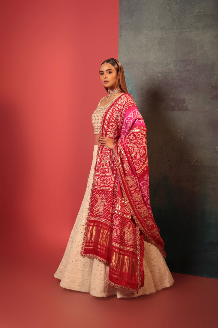 Red-Rani Gazzi Silk Gota Patti Dupatta - Bandhani
