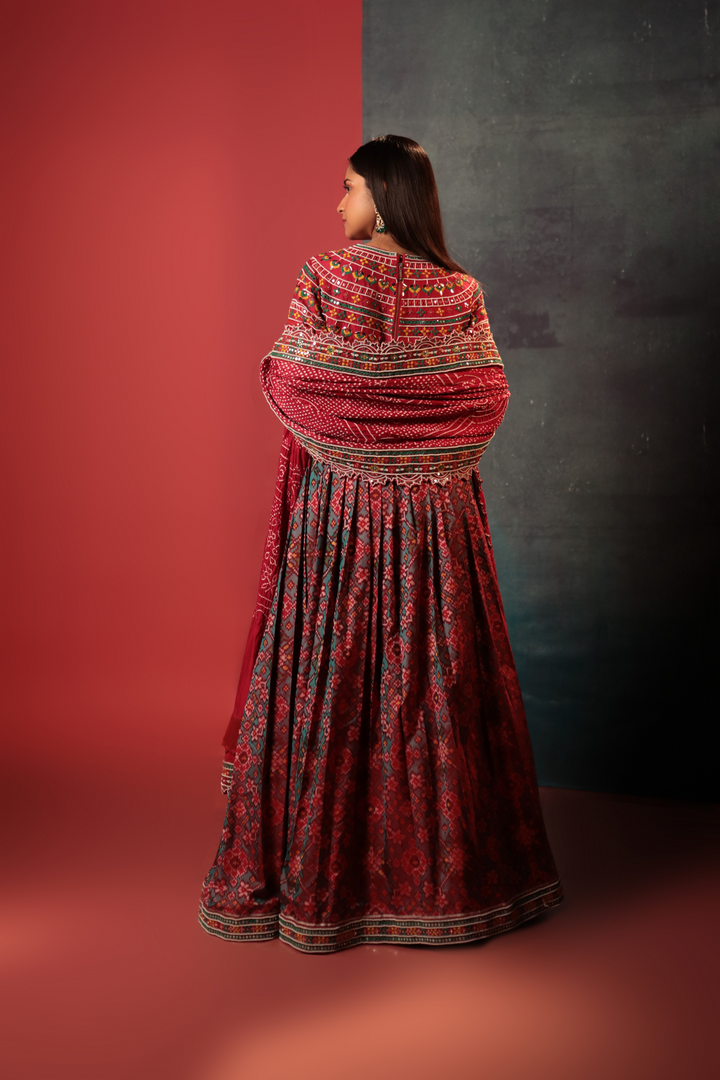 Red Patan Patola Lehenga Set - Bandhani