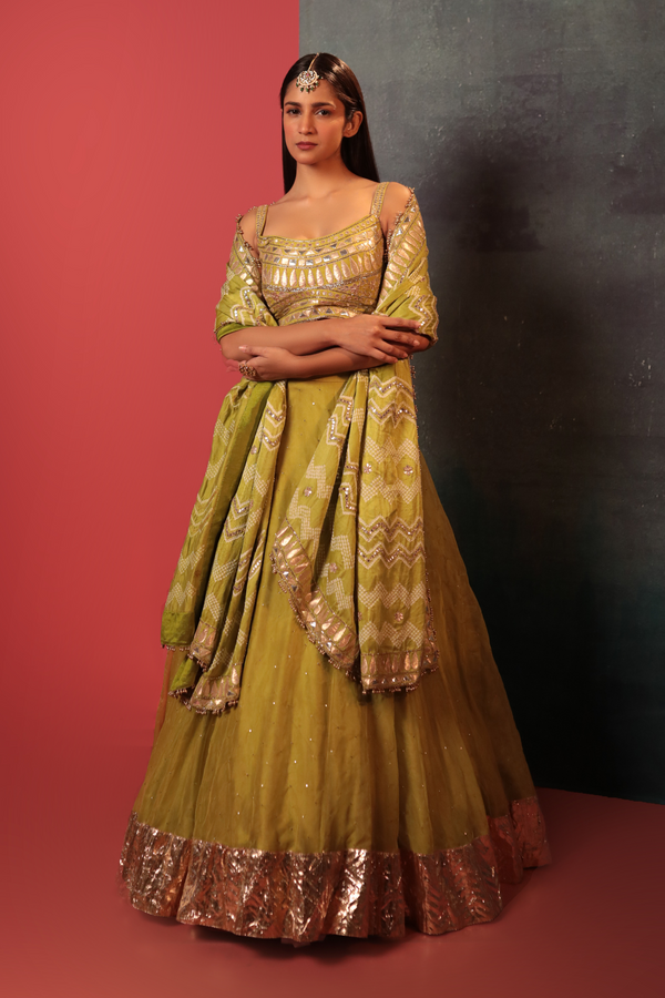 Bandhani Lehengas: A Big Yes If You Wanna Stand Out! | Rajasthani dress,  Bandhani dress, Indian designer outfits