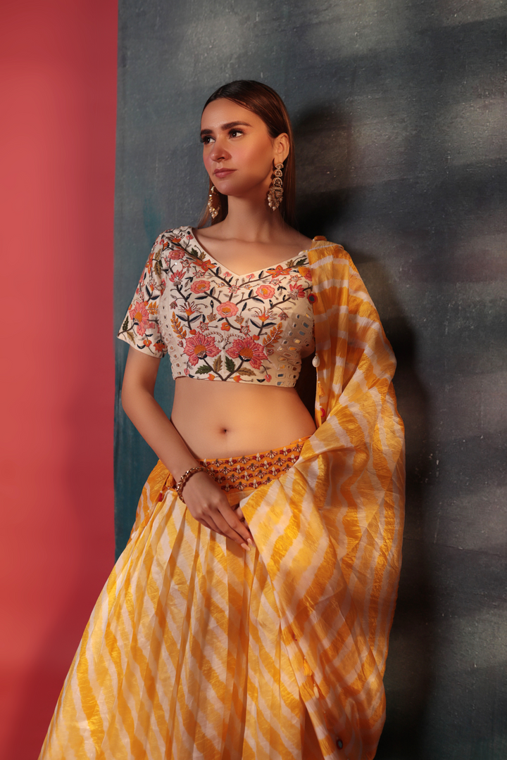 Yellow Mota Leheriya Lehenga Set - Bandhani